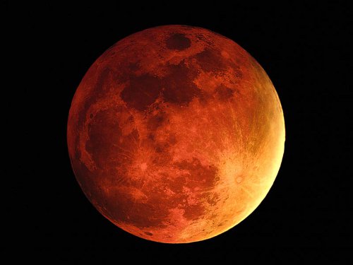 Picture from http://jayinreallife.wordpress.com/2010/05/28/blood-moons-explianed-gods-holy-days/